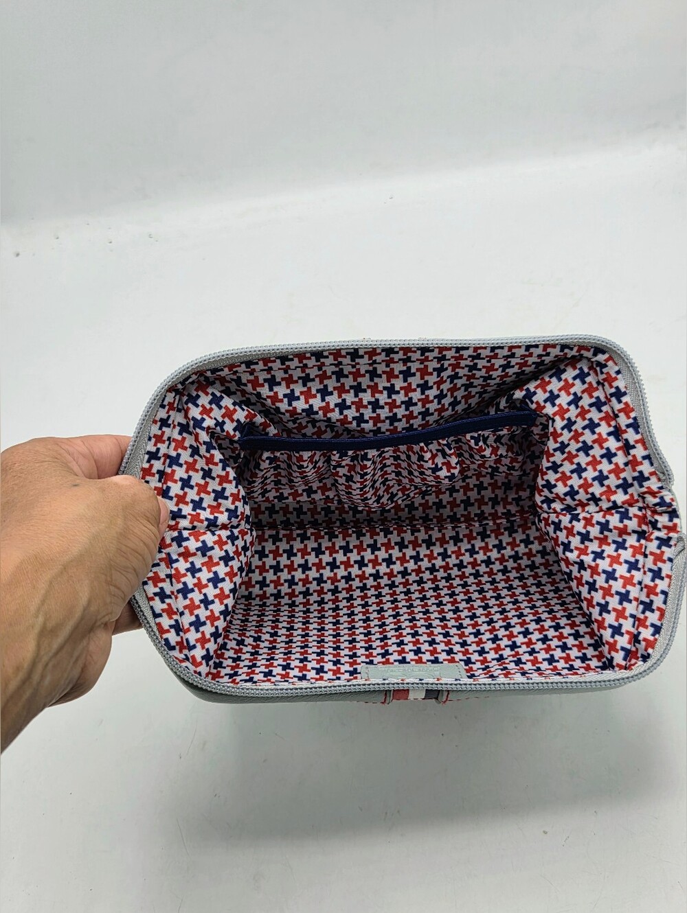 Formia Ltd American Airlines 100th Anniversary Amenity Kit Bag Grey Red Blue - Picture 9 of 15